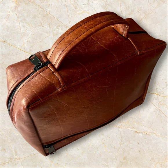 Men’s Genuine Leather DOP Bag - Picture 9 of 9